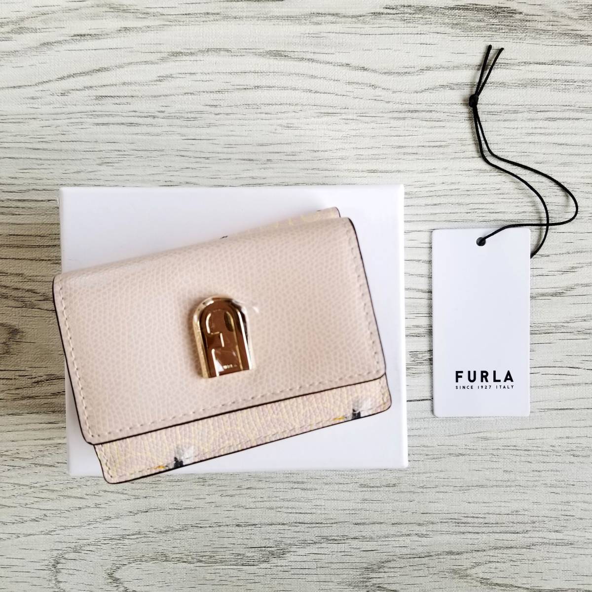 定価26 400円 トリフォルドウォレット新品 FURLA フルラ 三つ折り財布