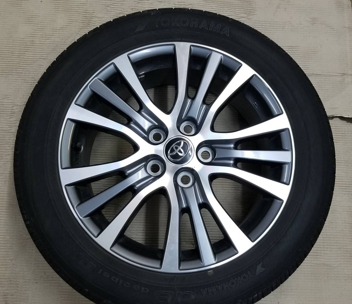 安全Shopping トヨタ エスティマ 純正 215 55R17 タイヤ ホイール4本