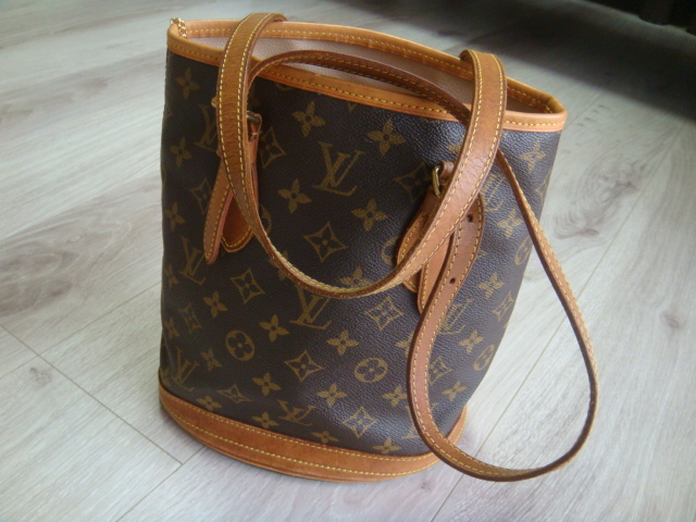 LOUIS VUITTON ルイ・ヴィトン　モノグラム　バケット PM_画像2