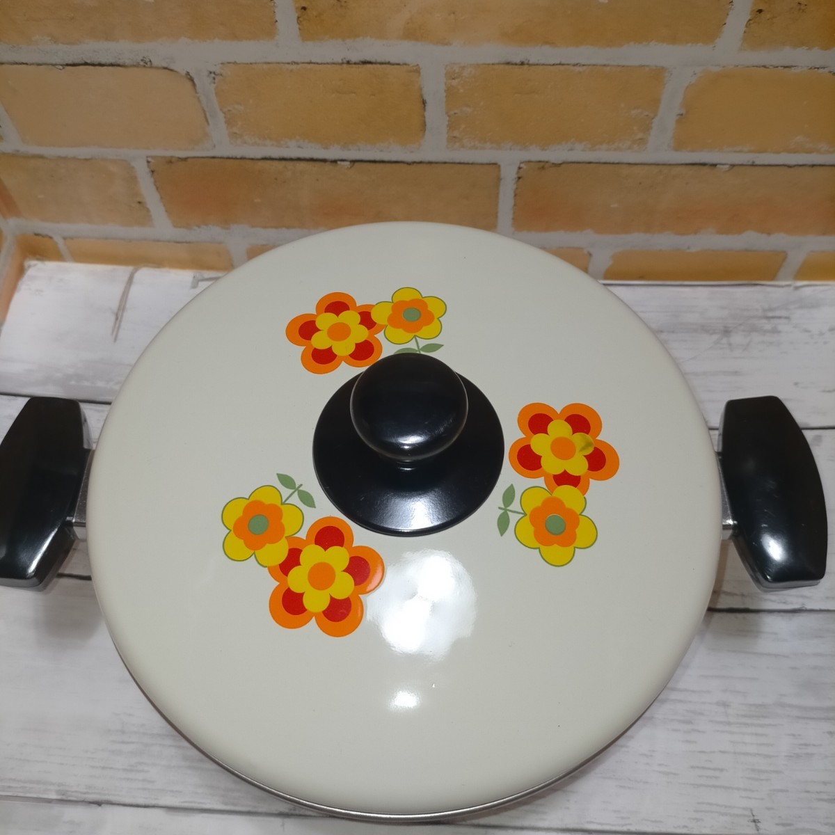 昭和レトロ ホーロー鍋 両手鍋 琺瑯 レトロポップ 花柄 未使用品 フラワー