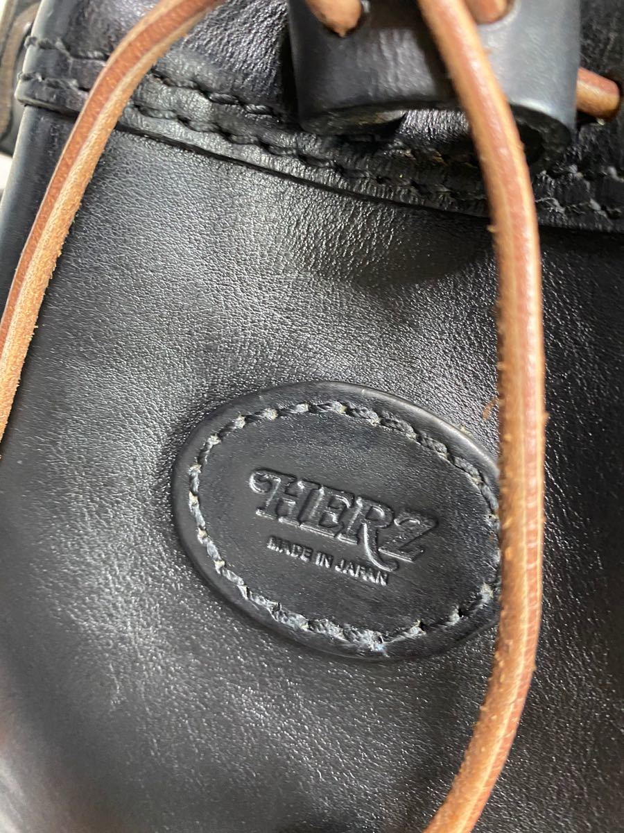 HERZ レザーショルダーバッグ 巾着 ショルダーポシェット ショルダーバッグ ブラック ヘルツ
