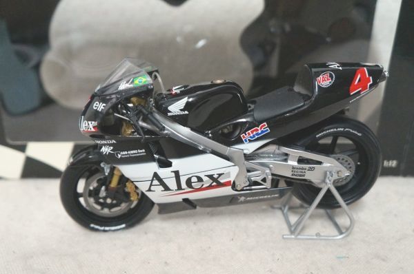 ミニチャンプス ホンダ NSR 500 West Honda Pons Alex Barros 500㏄ GT 2001 1/12 バイク_画像2