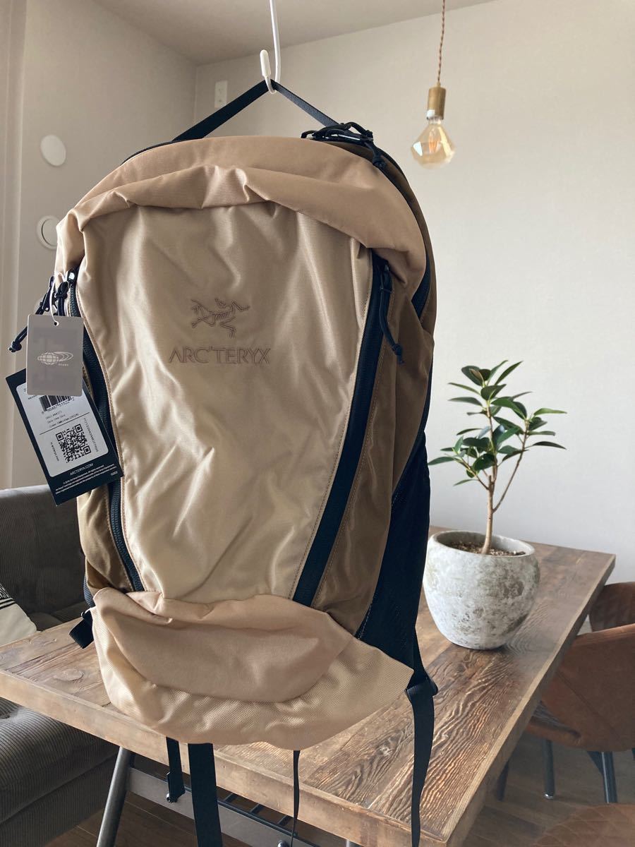 新品 【BEAMS BOY】 ARC'TERYX × BEAMS BOY / 別注 MANTIS26 新品 【BEAMS BOY】 ARC'TERYX × BEAMS BOY / 別注 MANTIS26