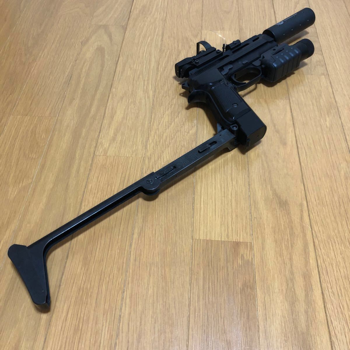 東京マルイ 電動ガン M93R シルバースライド 外装カスタム品 東京マルイ 電動ガン M93R シルバースライド 外装カスタム品