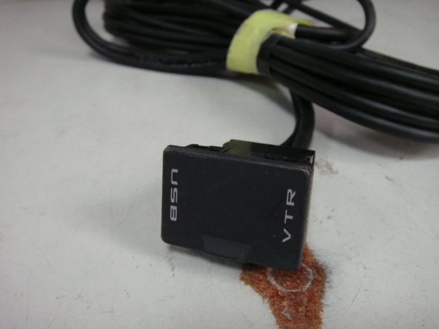 Yahoo!オークション - 即決!トヨタ純正USB・AU...