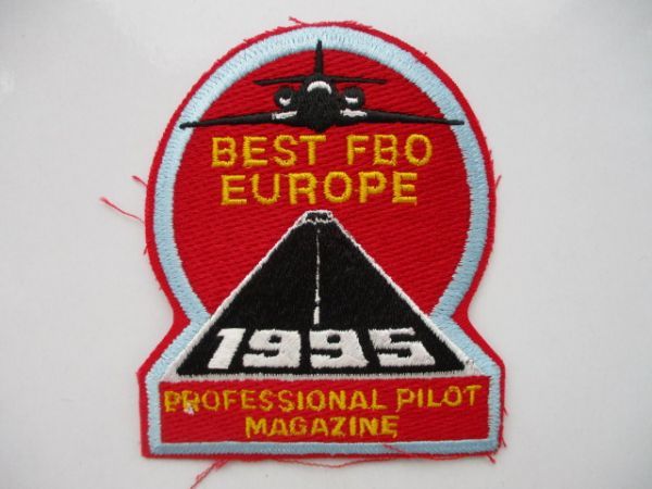 90s ヨーロッパ BEST FBO EUROPE 飛行機 滑走路 空港 パイロット マガジン ワッペン/パッチ ミリタリー ジャケット カスタム 古着 499_画像2