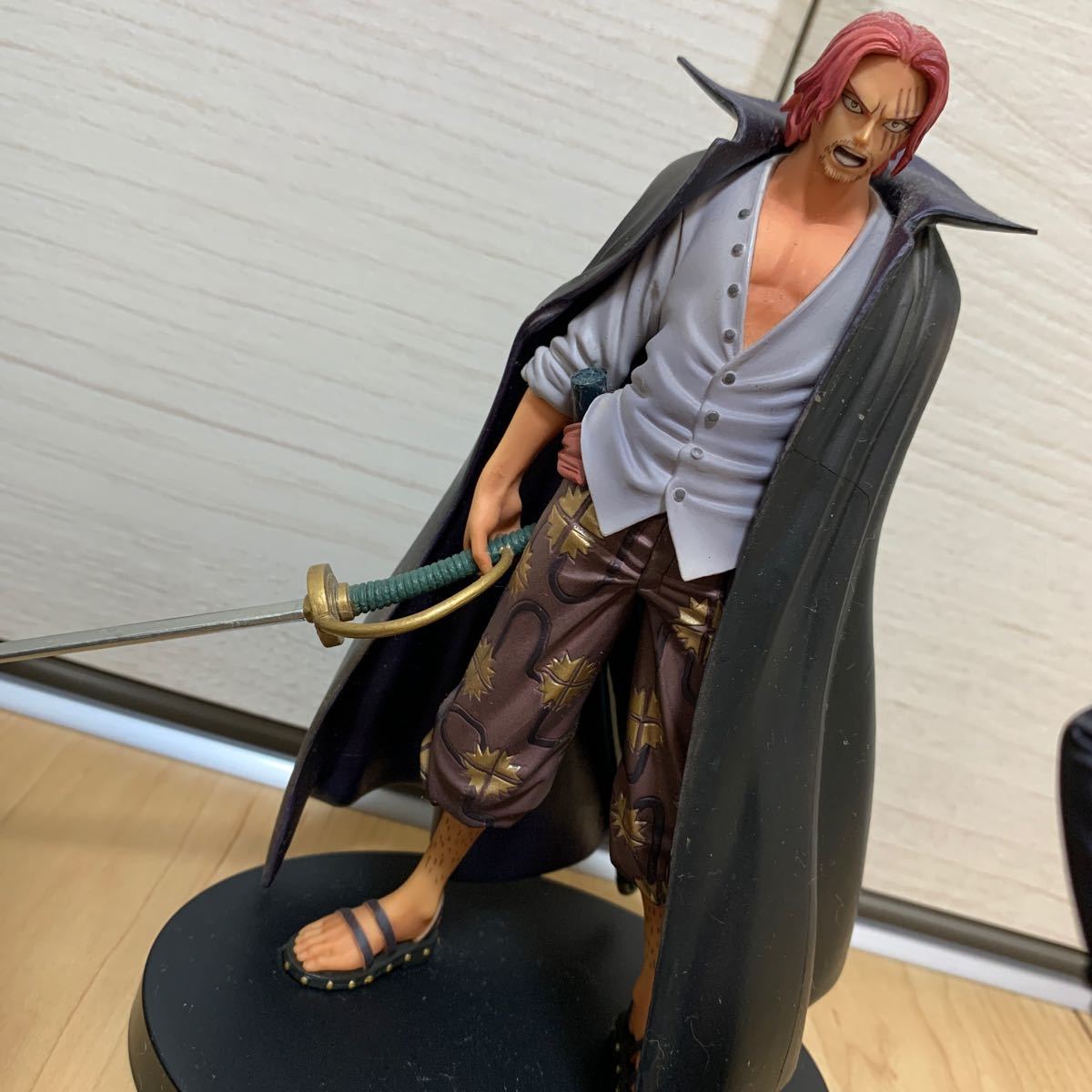 Paypayフリマ ワンピースフィギュア サンジ バギー トラファルガー ロー シャンクス他 計6体 Paypayフリマ ワンピースフィギュア サンジ バギー トラファルガー ロー シャンクス他 計6体