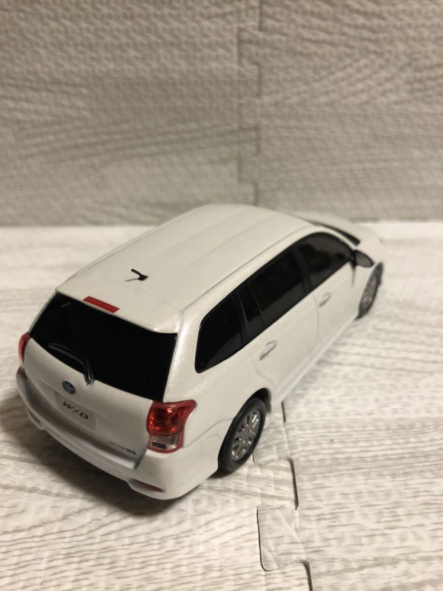 1/30 トヨタ カローラフィールダー ハイブリッド W×B 前期 1/30 トヨタ カローラフィールダー ハイブリッド W×B 前期