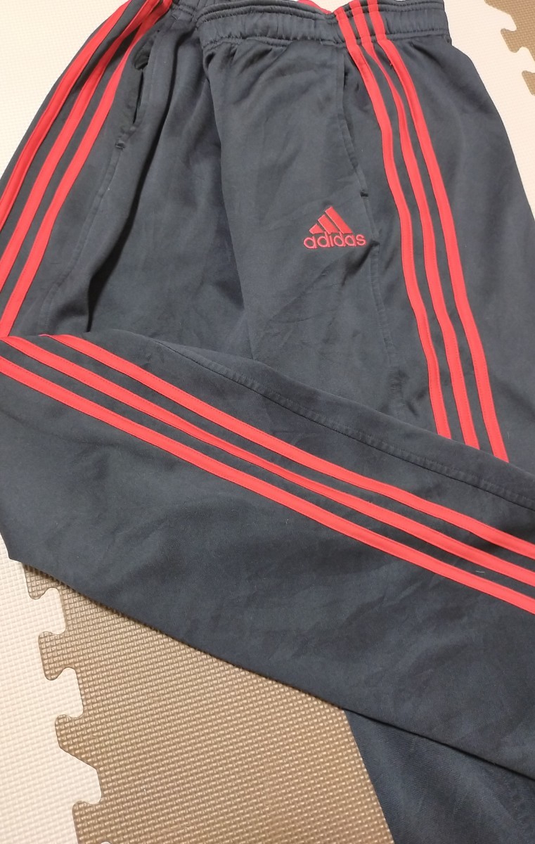2024-25 秋冬新作 ハイブランドの adidas ジャージパンツ 黒&赤線 サイズO|Yahoo!フリマ(旧 その他