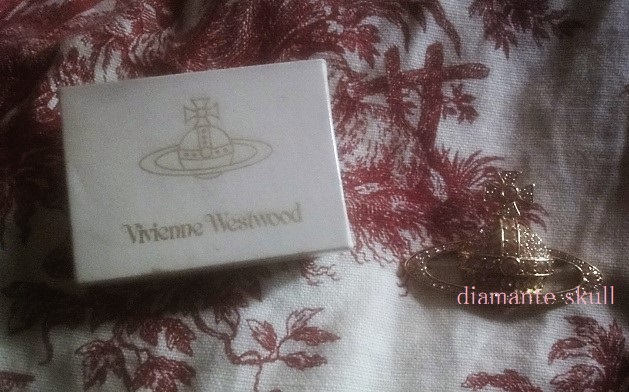 Vivien Westwood*Vivienne Westwood*Geki Rare*Открытие*Трудно получить*Pin Clainstone*Брочн с Orb*Используется*Красота*Коллекционеры*Коллекционеры