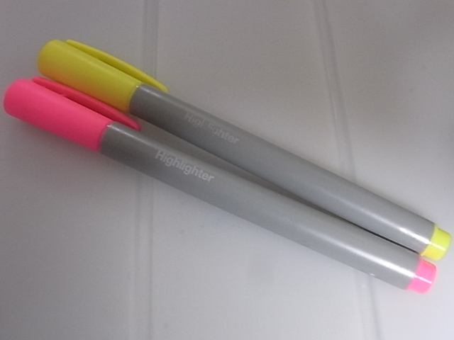 蛍光ペン ピンク＆イエロー ２本セット 新品＆少し使用 ラインマーカー アスクル_画像8