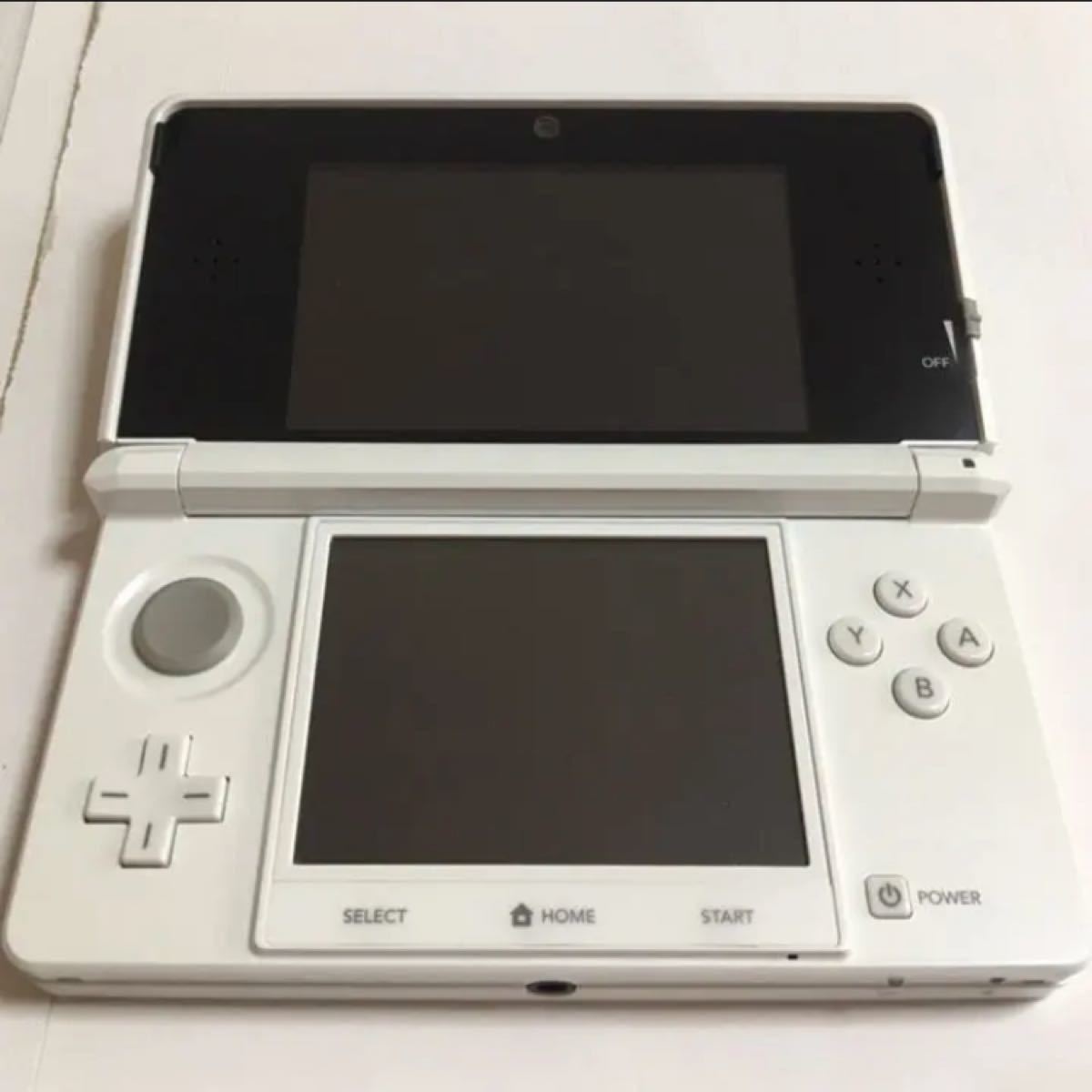 【美品】【完品】任天堂 ニンテンドー 3DS ピュアホワイト　とびだせどうぶつの森