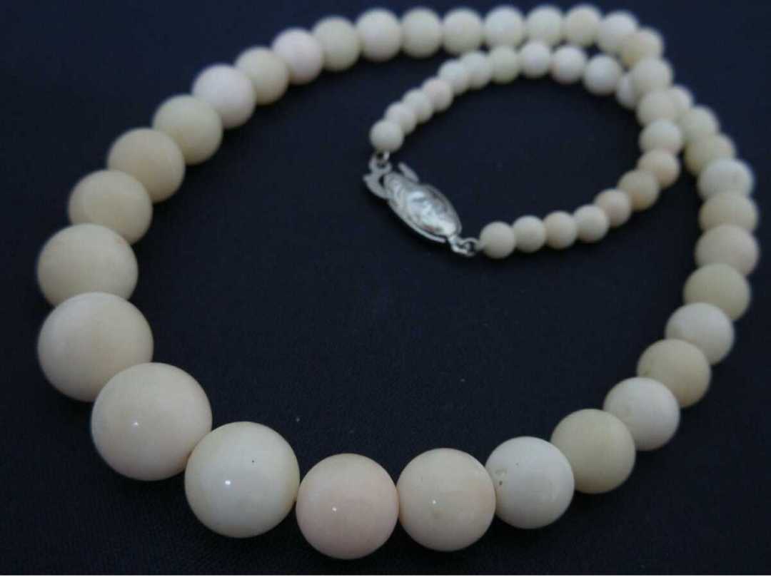 [TOP].. coral 30.3g necklace loose bracele netsuke e627.
