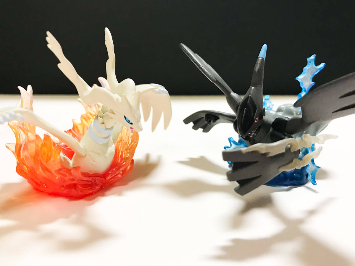 ◇フィギュア◇ポケモン 激闘モーションズ レシラム ゼクロム セット