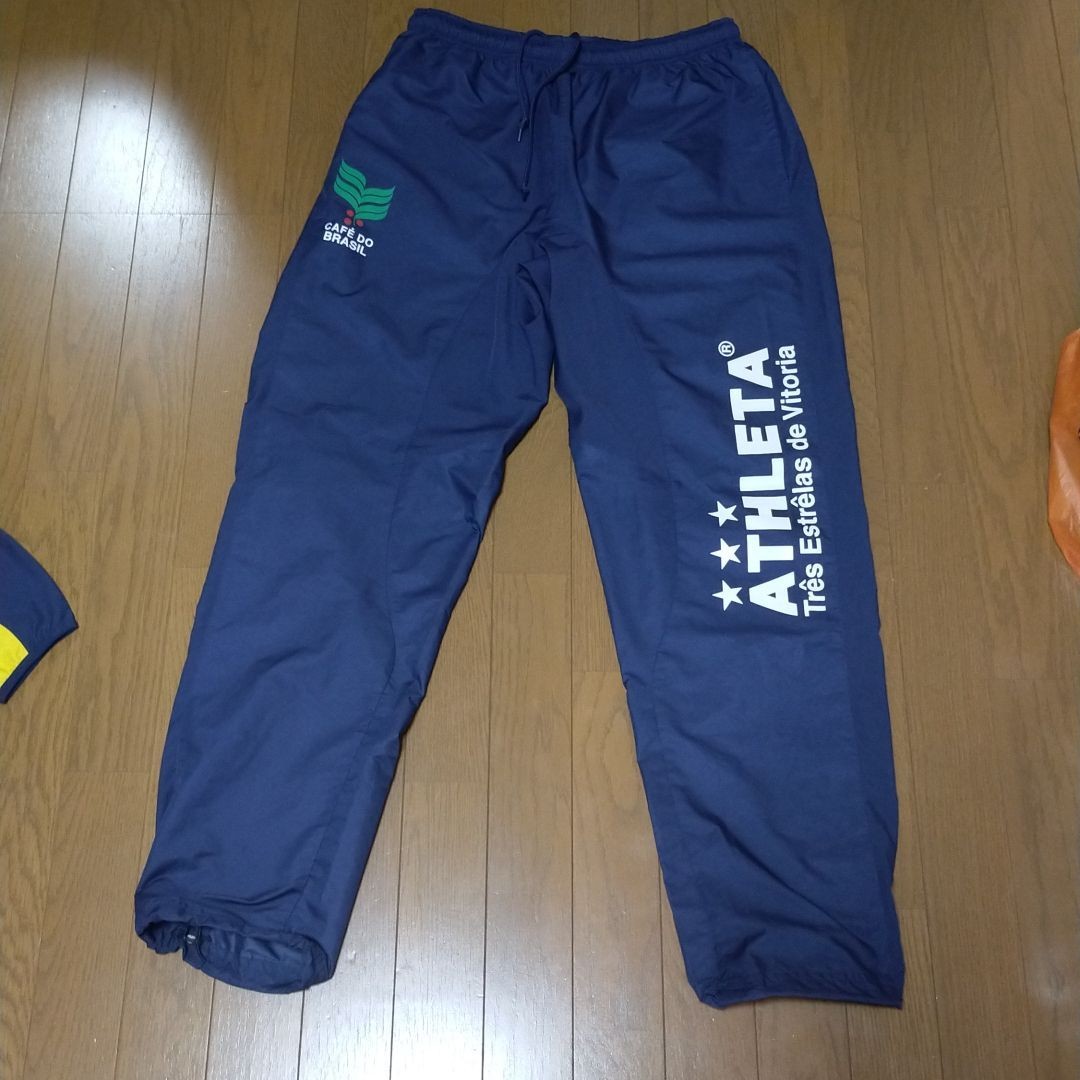 程度抜群 ATHLETA トレーニングピステ　上下セットアップ シャカシャカ