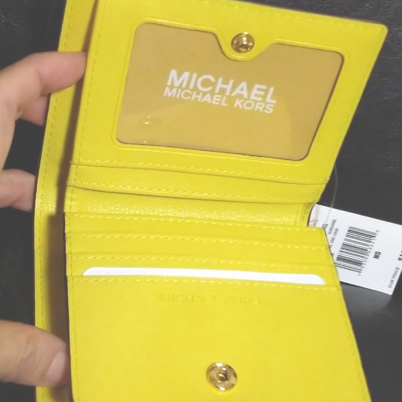 MICHAEL KORS  二つ折り財布　JET TRAVEL