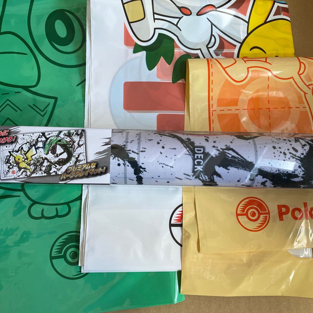 Paypayフリマ ポケモンカードゲーム ラバープレイマット 墨絵列伝 ピカチュウ レックウザ Paypayフリマ ポケモンカードゲーム ラバープレイマット 墨絵列伝 ピカチュウ レックウザ