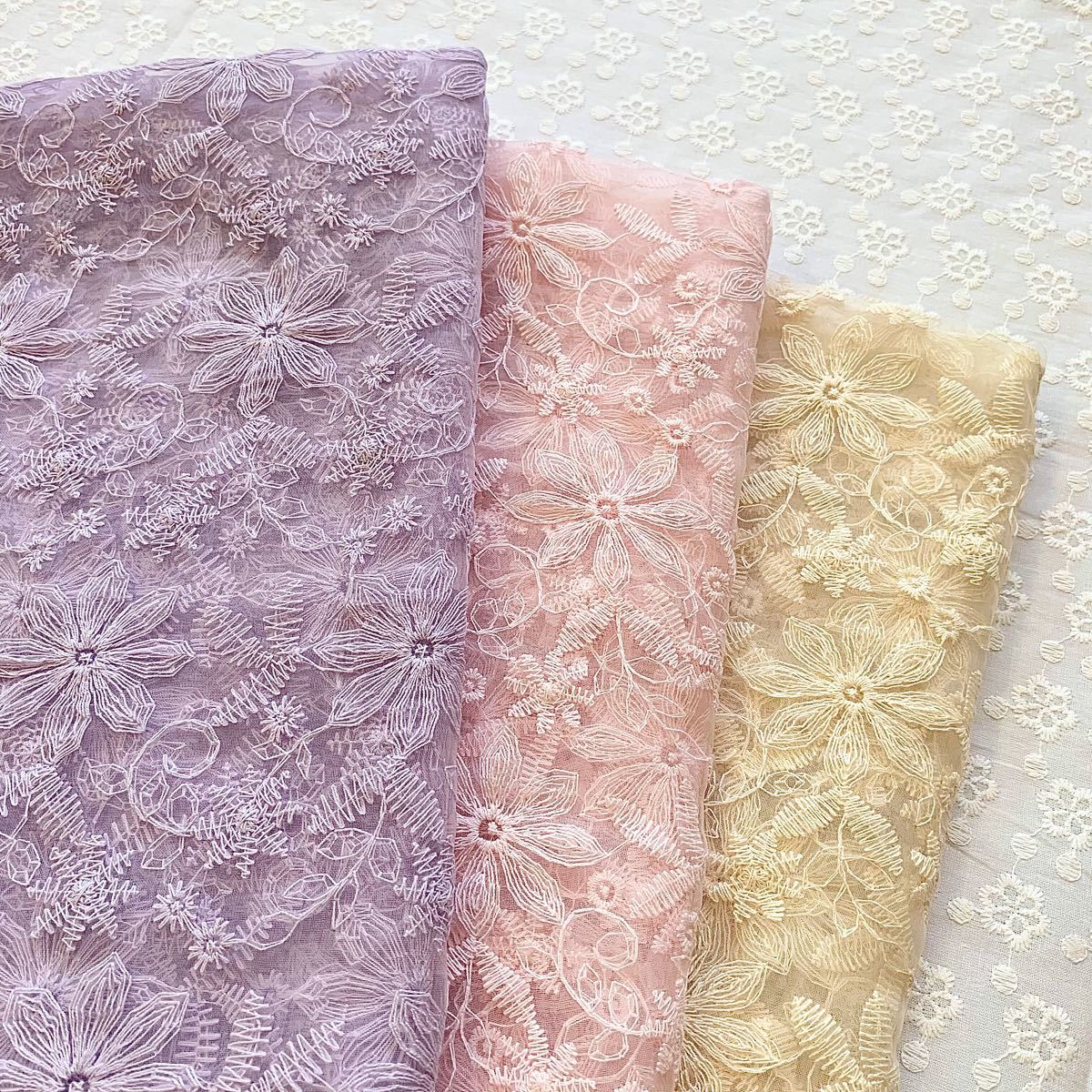 チュールレース　コットン　綿　刺繍生地　はぎれセット　花柄　布　ハギレ