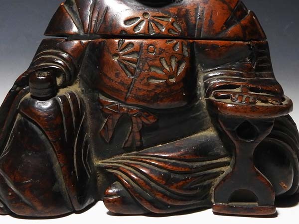 定番正規店 ヤフオク! 提げ物 木彫公家図トンコツ煙草入れ 天保期 - NEW限定品