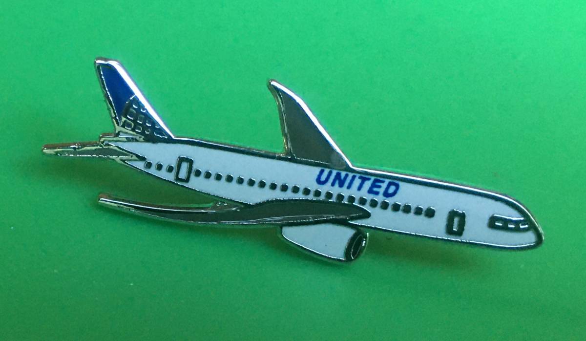  United Airlines bo- wing 787 pin badge Star a Ryan s