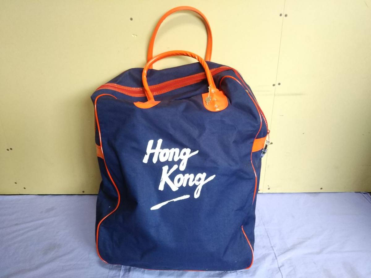 * Hong Kong / caster bag / Boston Carry / navy × red / key attaching 