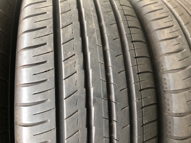 バリ山ラジアル 205/45R17 88W XL YOKOHAMA BLU EARTH-GT AE51ヨコハマブルーアース 4本 2019年製 BMW MINI JCWクーパーマツダロードスター_画像2