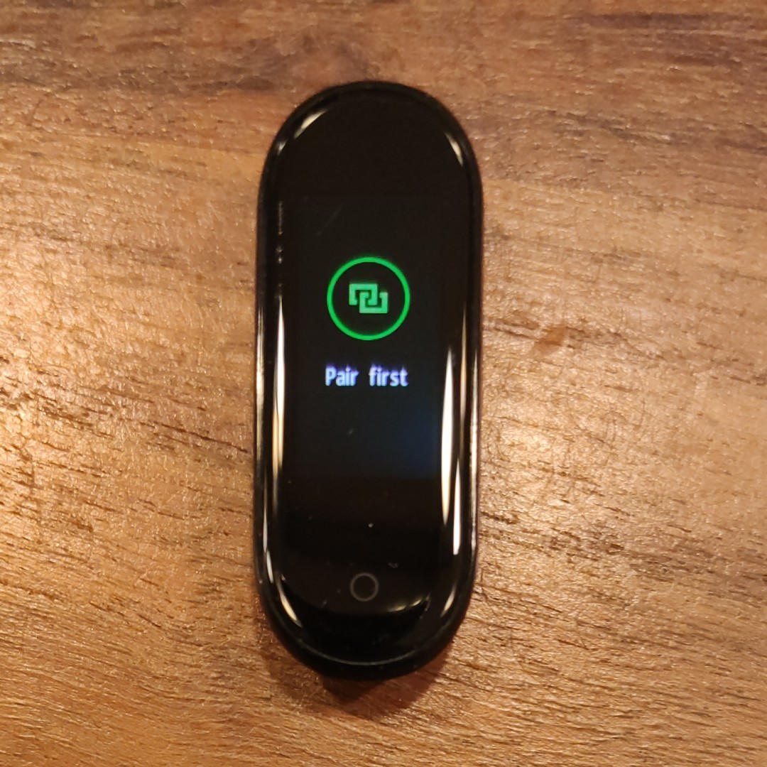 スマートウォッチ Xiaomi Mi Band 4 グローバルバージョン