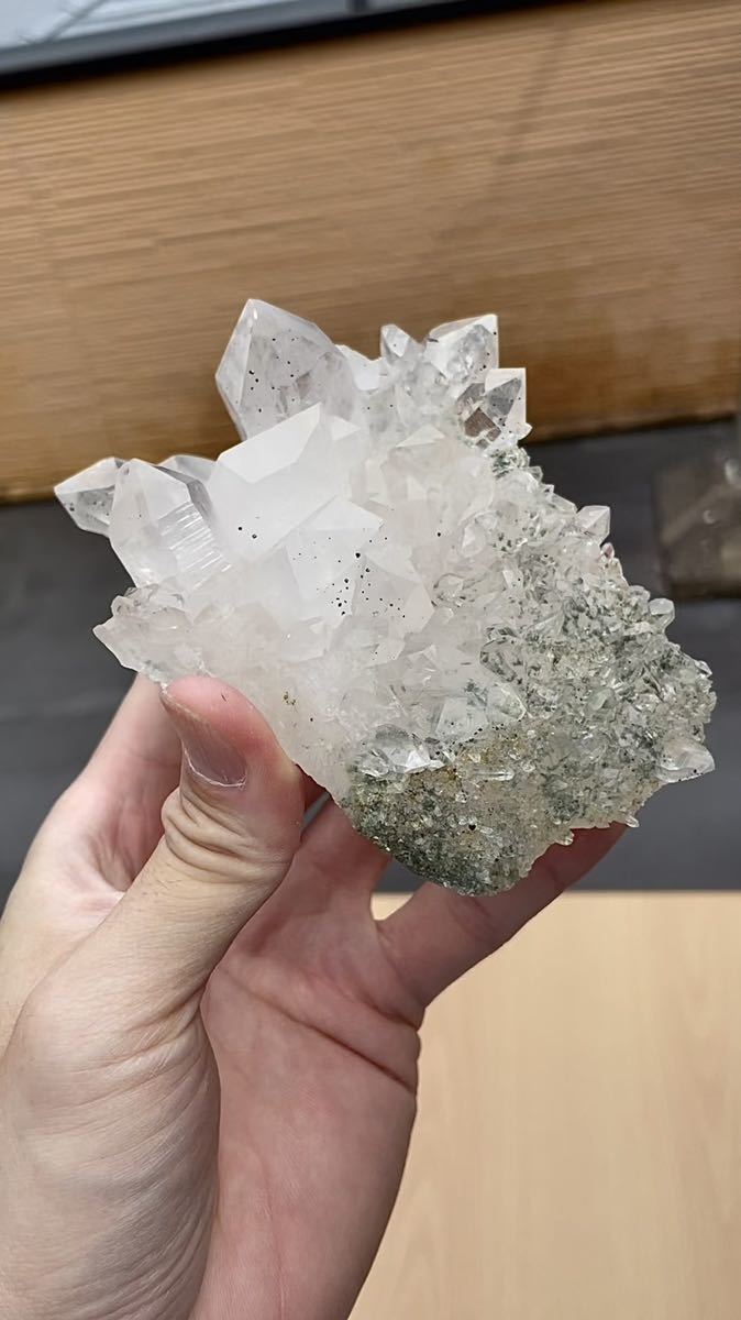 PayPayフリマ|ハイクオリティ ヒマラヤ水晶 マニハール産 クラスター 29 ルチル入り インド産 PayPayフリマ|ハイクオリティ ヒマラヤ水晶 マニハール産 クラスター 29 ルチル入り インド産
