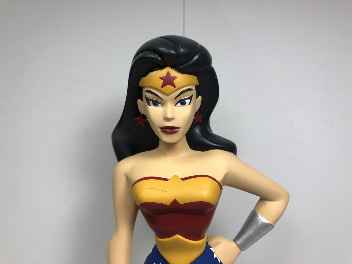 □ワンダーウーマンWonderWoman世界限定スタチュー美品 □ワンダーウーマンWonderWoman世界限定スタチュー美品
