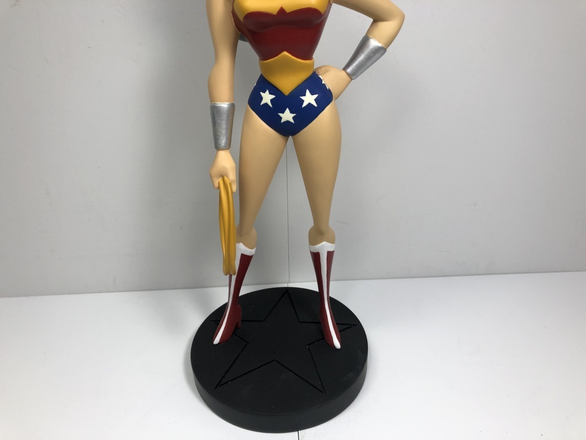 □ワンダーウーマンWonderWoman世界限定スタチュー美品 □ワンダーウーマンWonderWoman世界限定スタチュー美品
