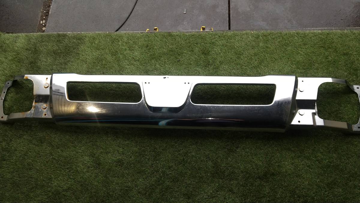 FUSO Canter front bumper plating dent have N13