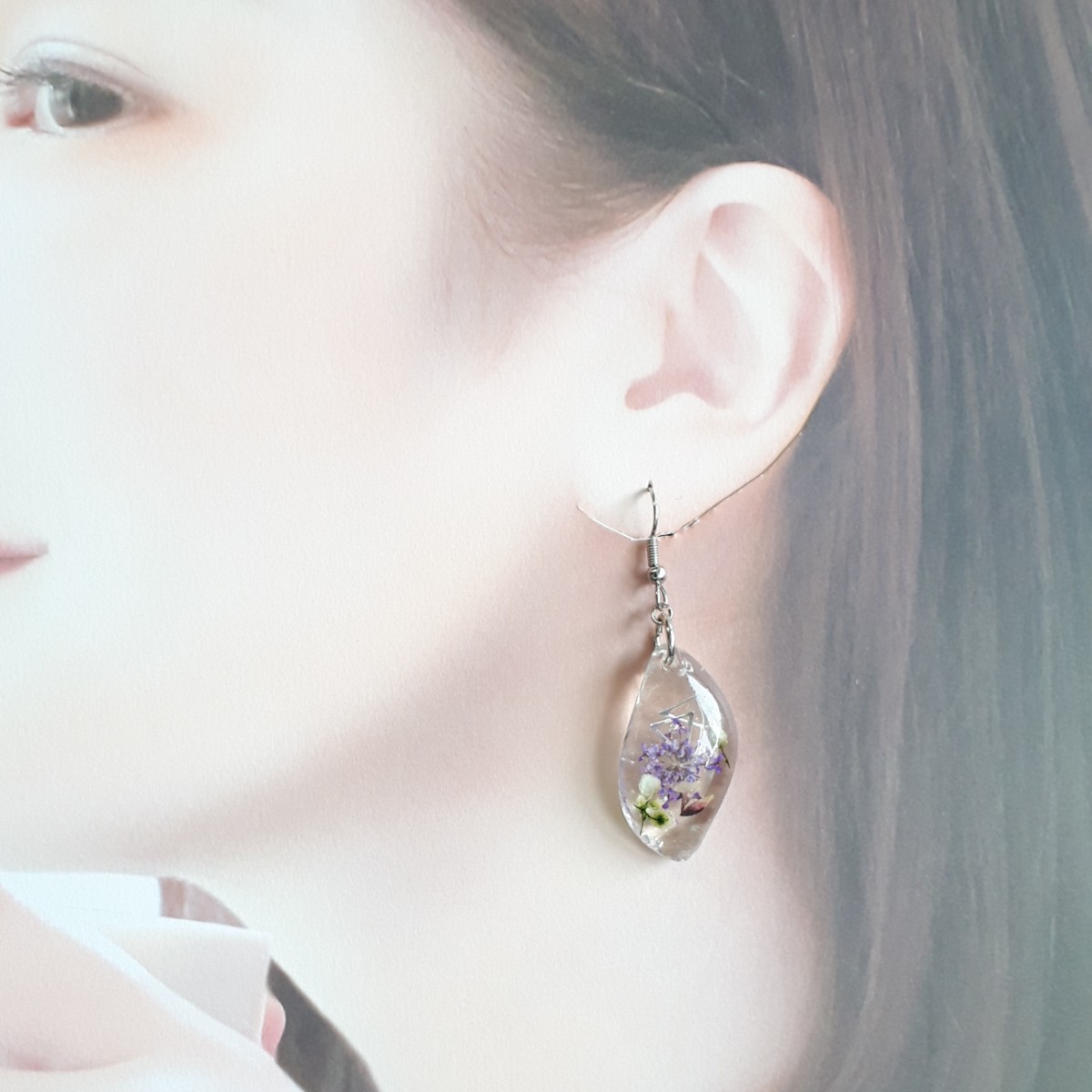 変形しずくレジン/紫の小花 ピアス/イヤリング|Yahoo!フリマ 変形しずくレジン/紫の小花 ピアス/イヤリング|Yahoo!フリマ