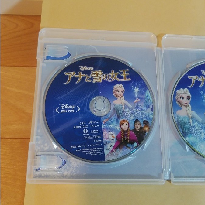 値下げ。本日発送できます。アナと雪の女王　MovieNEX DVD 、Blu-ray　2枚セット