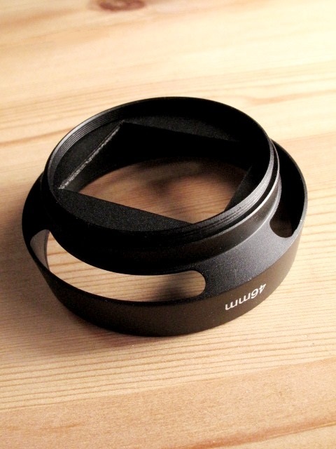 金屬フード好きに★「メタルフードφ46㎜：カーボンシェード付屬」汎用品の改造品です（開口部を回転して位置決め可能）