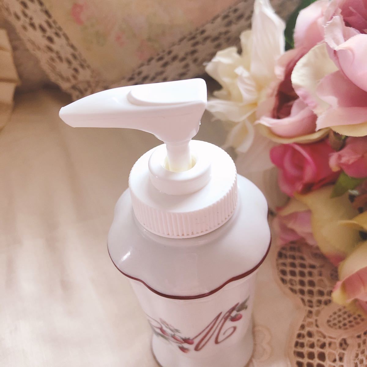 Paypayフリマ 限定セール未使用 マニー ロココポンプ陶器イマンダイアナローズ薔薇雑貨消毒液マニーローズ ビオレuポーレットいちごディスペンサー Paypayフリマ 限定セール未使用 マニー ロココポンプ陶器イマンダイアナローズ薔薇雑貨消毒液マニーローズ ビオレuポーレットいちごディスペンサー