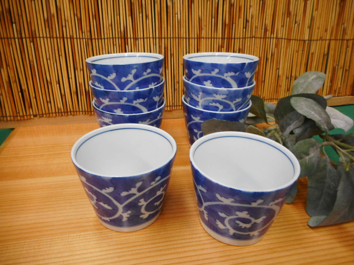 和風陶器　蕎麦猪口　染付陶器　唐草模様　8客　青い　和食器　中古品_画像1