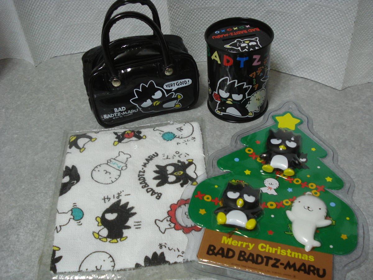 * Sanrio Bad Badtz Maru 5 point * can savings box Christmas tree mascot pouch Mini Boston towel 