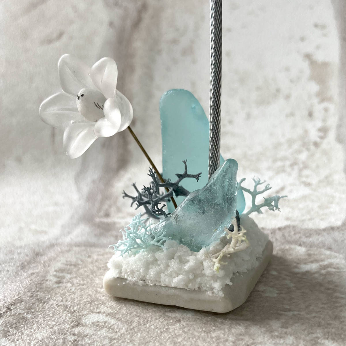 ハンドメイド　氷の花とシマエナガのジオラマメモスタンド_画像9