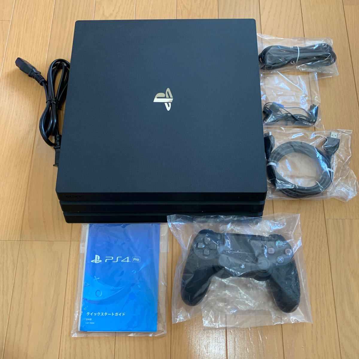 PlayStation4 Pro ジェット・ブラック 1TB CUH-7000 B01（完品）PS4