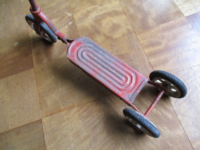 古いキックボード赤 三輪車スケーター玩具おもちゃインテリアディスプレイレトロビンテージアンティーク
