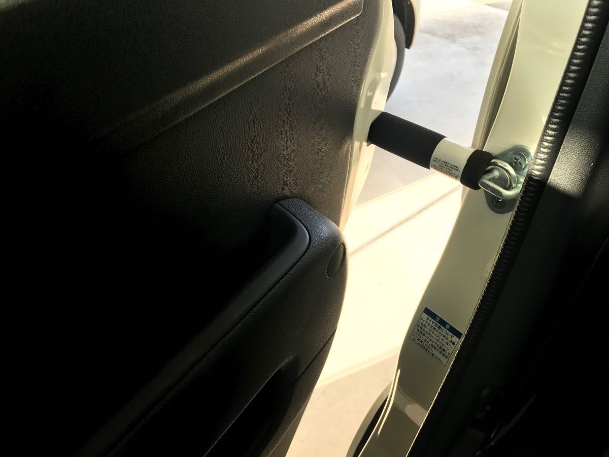 Paypayフリマ ドアストッパー リアゲートストッパー ハイエース ハイゼット 車中泊 休憩時 エブリィ Nバン Paypayフリマ ドアストッパー リアゲートストッパー ハイエース ハイゼット 車中泊 休憩時 エブリィ Nバン