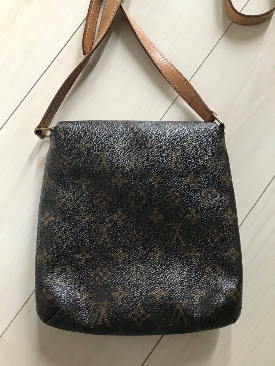 LOUIS VUITTON ショルダーバッグ