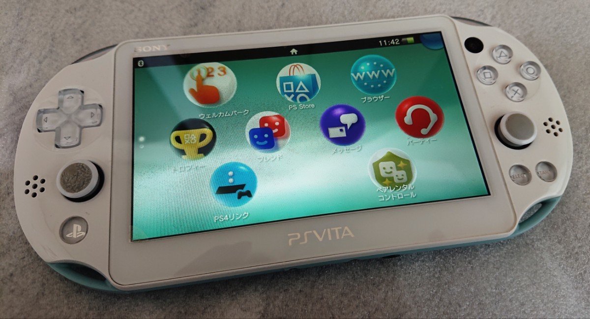 PSVita PCH-2000ライトブルー/ホワイト テレビゲーム PS Vita