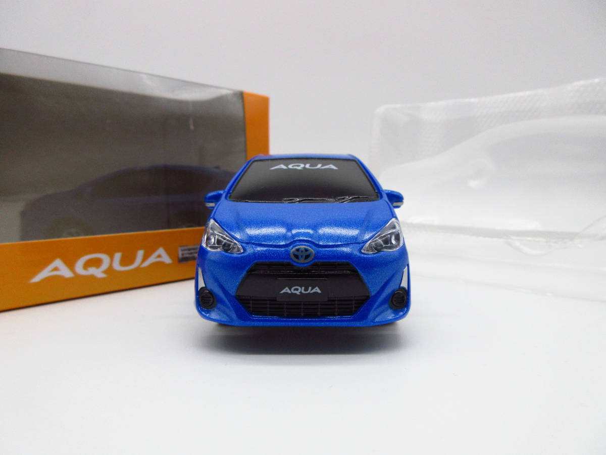 トヨタ アクア AQUA 中期　非売品　プルバックカー　ミニカー　ブルーメタリック_画像2