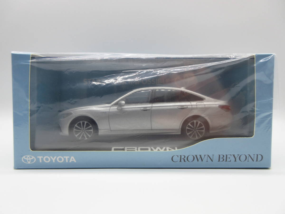 1/30 トヨタ 新型クラウン ハイブリッド CROWN 最新モデル カラー