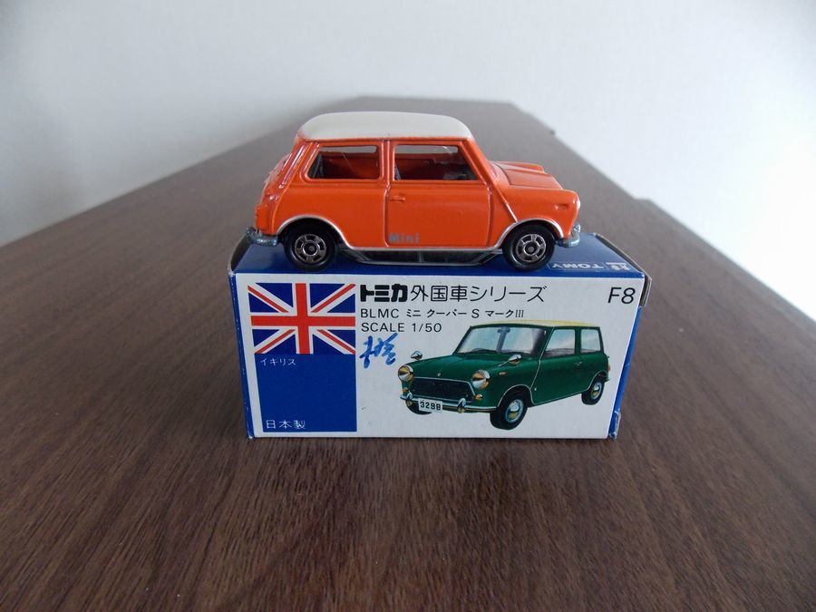 ＊399 　トミカ　外国車シリーズ　ミニクーパーS　マークⅢ　日本製　橙　サスペンション　程度良いです　透明ケース付き