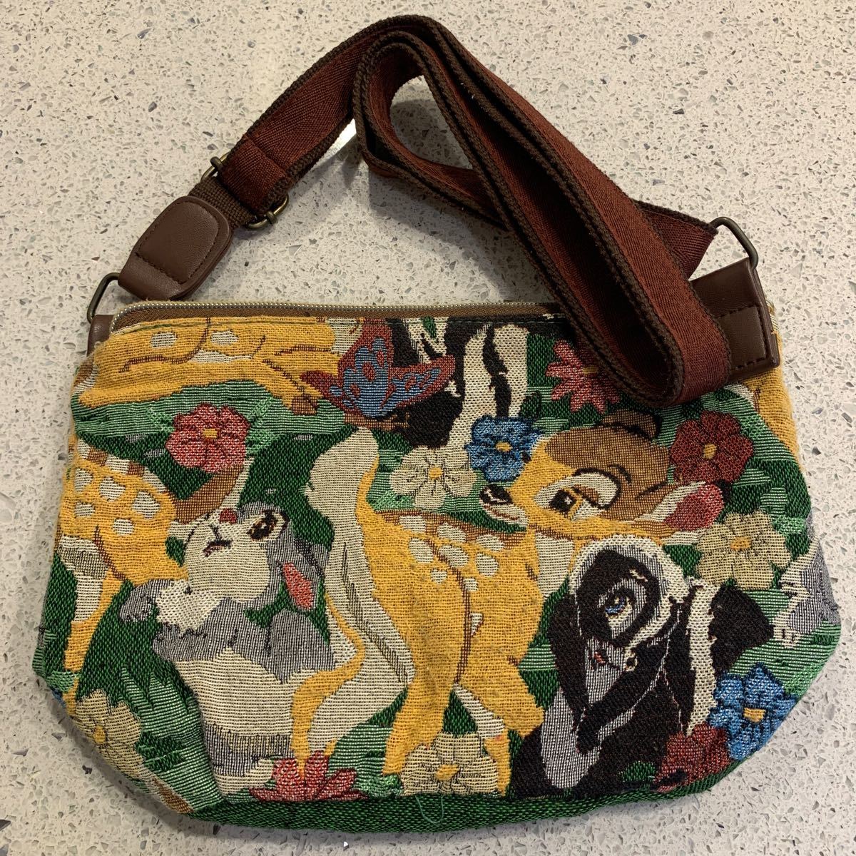 Paypayフリマ Disney ディズニー バンビ ゴブラン織 東京ディズニーリゾート ディズニーランド ショルダーバッグ チョークバッグ Paypayフリマ Disney ディズニー バンビ ゴブラン織 東京ディズニーリゾート ディズニーランド ショルダーバッグ チョークバッグ