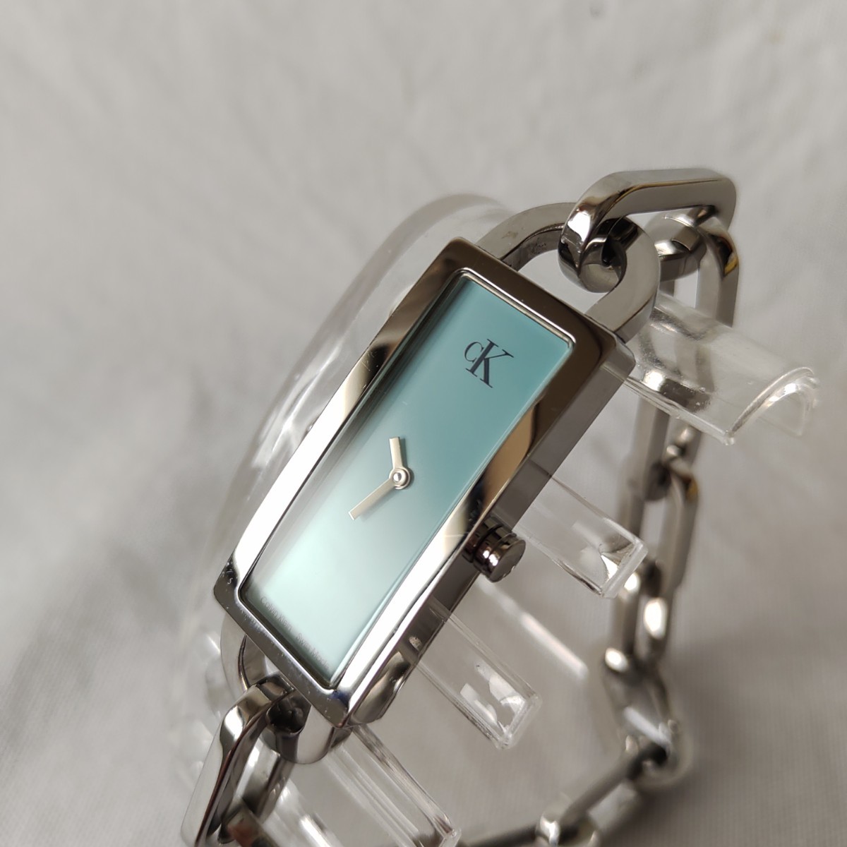 カルバンクラインCalvin Kleinレディースアナログステンレス腕時計防水チェーンブレスレットシルバー バングルウォッチ
