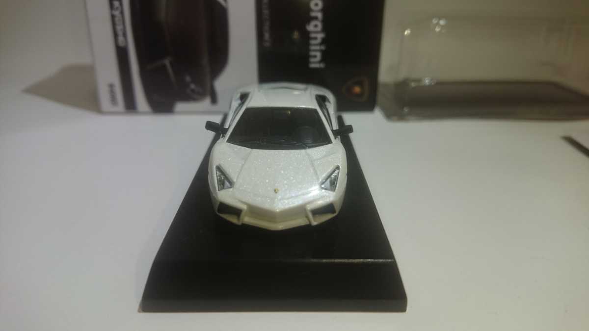 京商 1/64 ランボルギーニ コレクション 3 レヴェントン パールホワイト pearl white Lamborghini Reventon レベントン_特徴的なヘッドライト形状も再現
