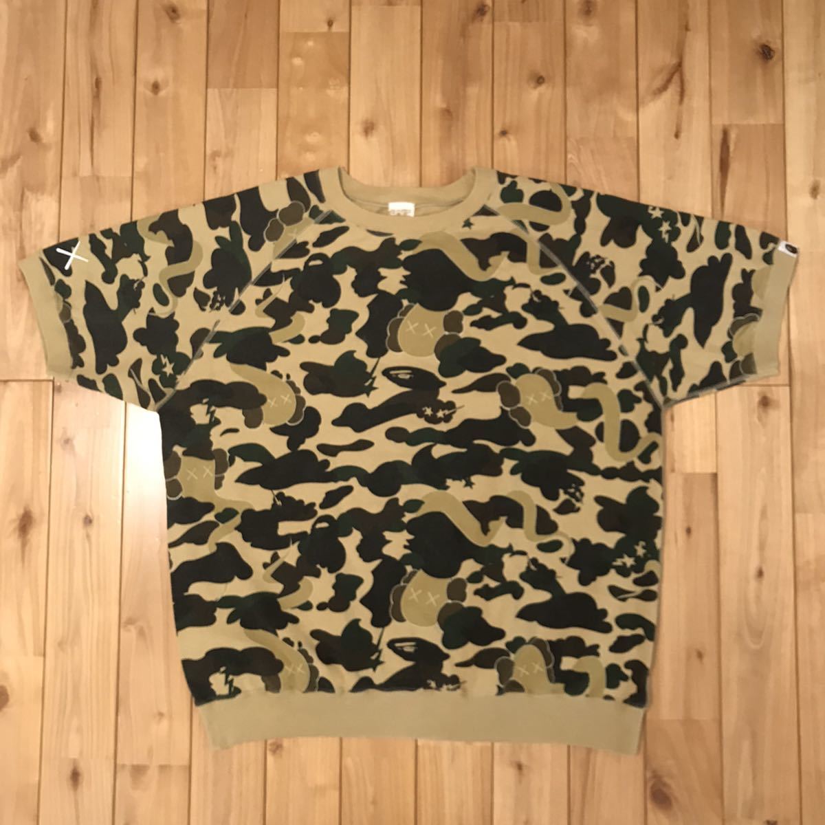 ★激レア★ kaws × bape 半袖 スウェット Lサイズ bendy 1st camo yellow a bathing ape エイプ ベイプ アベイシングエイプ カウズ 0808_画像1